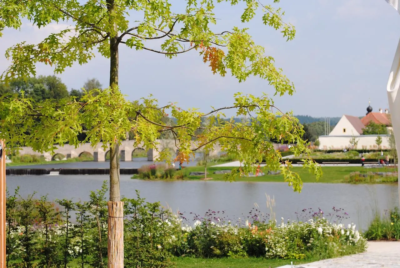 Seenario - Art&Health Hotel am See Tirschenreuth 3*,