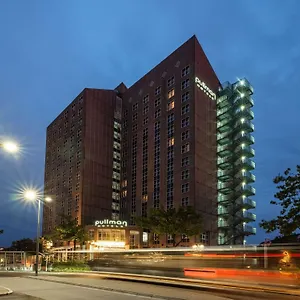 https://pullman-stuttgart-fontana.stuttgart-hotel.com
