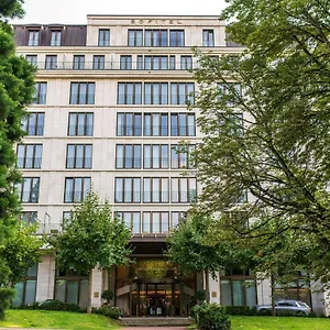 https://sofitel-frankfurt-opera.frankfurtammainhotels.com